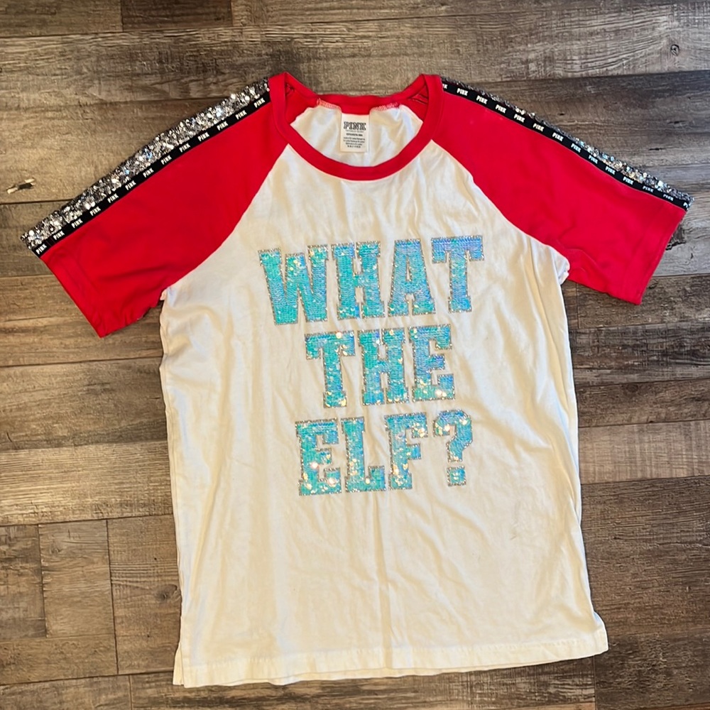 PINK Victoria’s Secret 🎅 T-Shirt Size Small 🎄